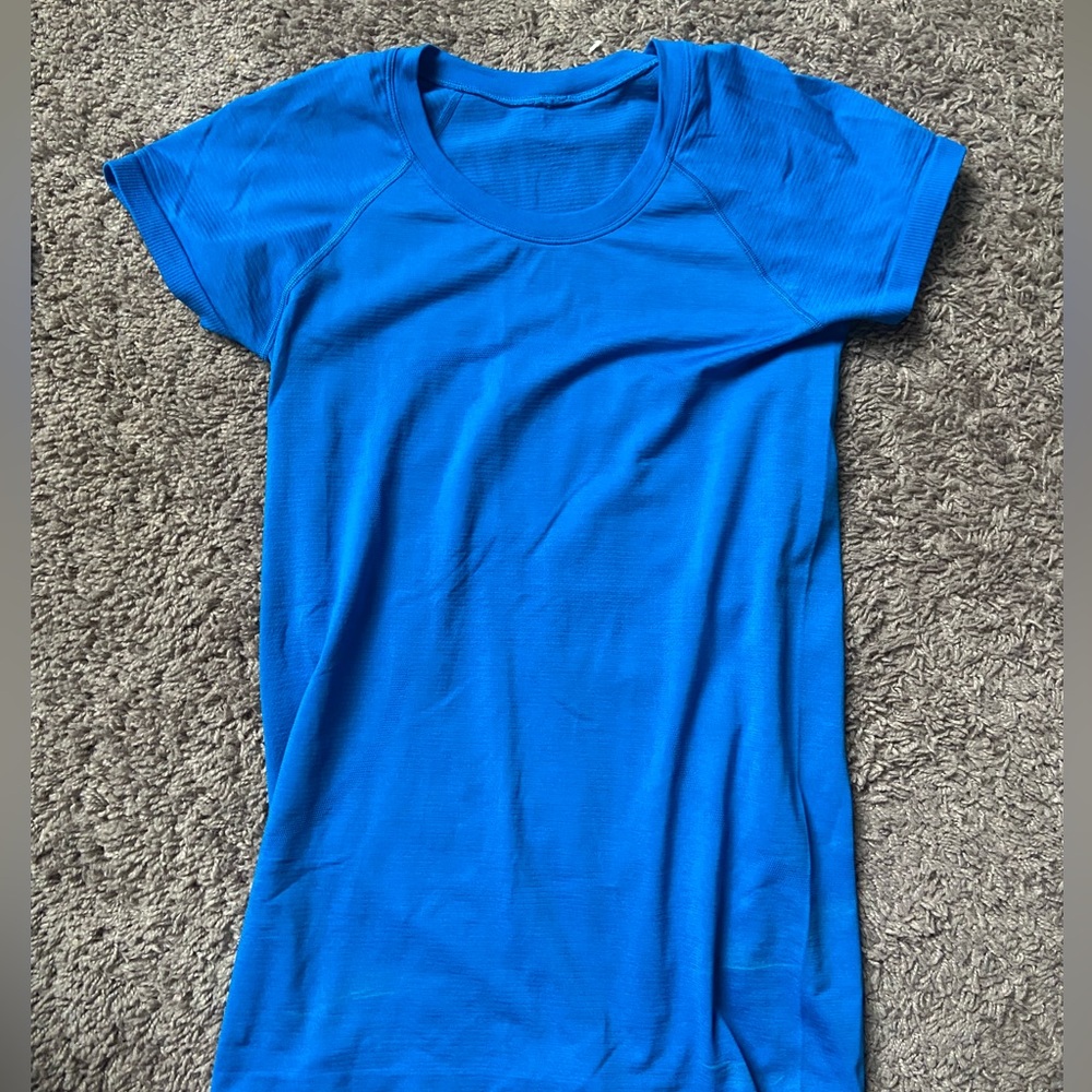 lulu swiftly tech blue size 6